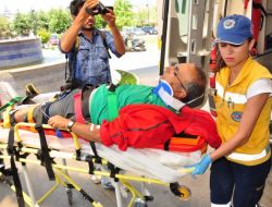 Babadağ'dan Atlayan İranlı Turist, 30 Metreden Kayalıklara Düştü