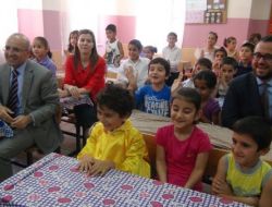 Bakan Şimşek Ve Sabancı, Öğrencilere Karne Verdi