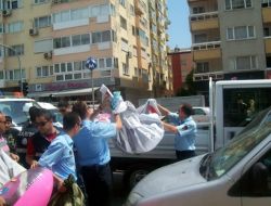 İzmir'de Seyyar Satıcı Ve Dilenci Operasyonu