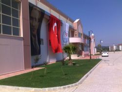 Mehmet Akif Ersoy Kapalı Spor Salonu Hizmete Açıldı