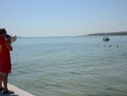 İstanbul'da Sıcak Havayı Gören Sahile Koştu