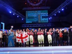 Türkçe Olimpiyatları'nın Yıldızları Ödüllerini Aldı