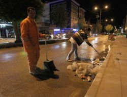 Başkan Bekir Kaya Tutuklandı, Yardımcıları Çöpleri Toplamaya Başladı