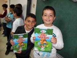 Öğretmenler Yaz Boyunca Öğrencileriyle Mektuplaşacak