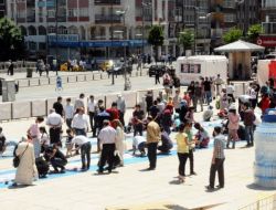 Çocuklar Hayallerindeki Dünyayı 58 Metrelik Tuvale Çizdi