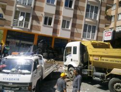 Freni Tutmayan Kamyon Dehşet Saçtı