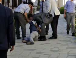 Bakan Bayraktar’a ‘Kentsel Dönüşüm’ Protestosu