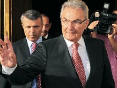 Deniz Baykal'dan Gülen'e selam!