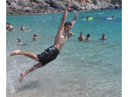 Hava Sıcaklığı Artınca Plajlar Doldu