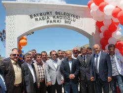Bayburt'a Katkıları İçin Kadıoğlu'na Hemşehrilik Beratı