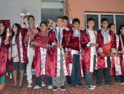 Burç Ceyhan İlköğretim Okulu’nun Unutulmaz Mezuniyet Töreni