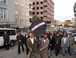 Dtp'lilerden  Mhp ve Chp'ye Tepki