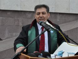 Baro Başkanı Meslektaşına Hakaret Ve Tehditten Yargılanmaya Başlandı