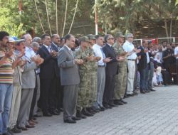 Geçici Köy Korucusu Güngen İçin Jandarma Alay Komutanlığı’nda Tören Düzenlendi