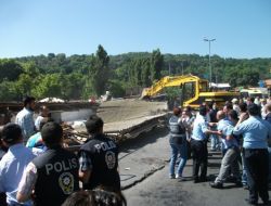 İstinye Sahilinde Olaylı Yıkım