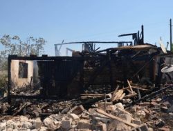 Nallıhan'da Yangın: 3 Ev, 1 Ahır Kül Oldu