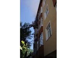 Çocuklarını Yangından Kurtarmak İsterken Can Verdi
