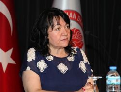 Sdü'lü Akademisyenler İngilizce Konuşmada Yarıştı