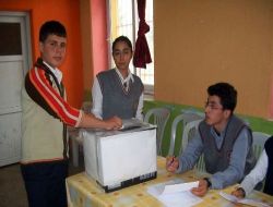 Dörtyol'da Okulların Öğrenci Meclisi Başkanları Seçildi