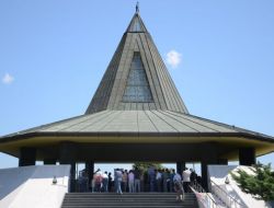 Adnan Menderes’e Arapça Ezan Vefası