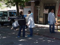 Polis, Silahlı Saldırganları Arıyor