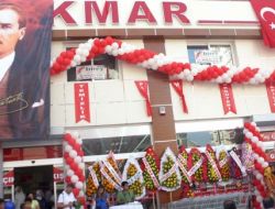 Ak Parti'li Bozkurt, Erdemli'de Market Açılışı Yaptı