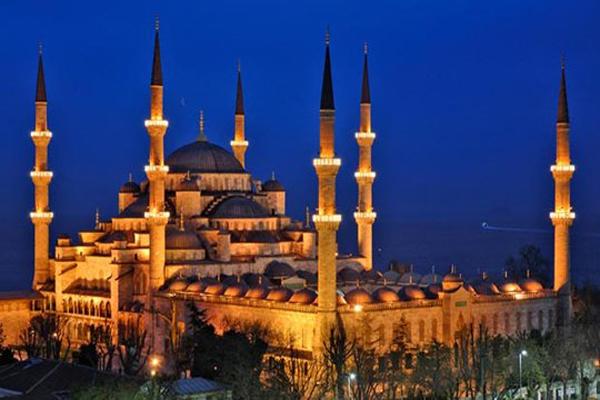 Bugün Mübarek Mirac Kandili