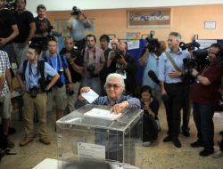 Yunan Seçmeni Krizin Bitmesi Ve Hükümet Umuduyla Sandık Başında