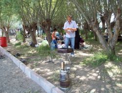 Sivas'ta Sıcaktan Bunalanlar Kılıçkaya Barajı Çevresinde Serinliyor