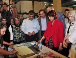 Yıl-mek Kursiyerleri Bir Yıllık Emeklerini Sergiledi
