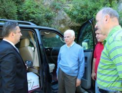 Ünlü Beyin Cerrahı Yaşargil'e Madenci Heykeli Hediye Edildi