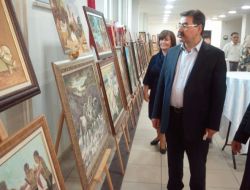 Kursiyer Kadınlardan Yılsonu Sergisi