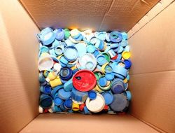 Plastik Kapaklar, Engellilere Tekerlekli Sandalye Olacak