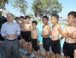 Adana Ak Parti Teşkilatı ‘yaz Okulu’ Açtı