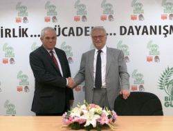 "Kıbrıslı Türkler İle Rumlar Tek Çatı Altında Birleşerek Ab'deki Yerini Almalı"