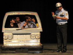 'rahmetli De Sollardı' Oyunu Büyük Beğeni Topladı