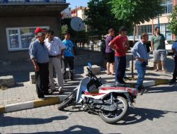 Sındırgı’da Motosiklet Kazası: İkisi Çocuk 3 Yaralı