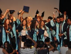 Eü İletişim Fakültesi 40. Dönem Mezunlarını Uğurladı