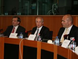 ‘Kıbrıs’ta Çözüm Bir 44 Yıl Daha Bekleyemez’