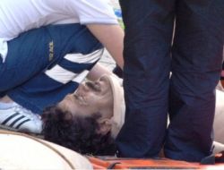 Tekme Attığı Balkonla Birlikte Düştü