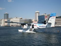 Bakan Yıldırım İzmir'e Hava Taksiyi Tanıttı