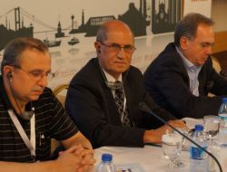 Ümit Fırat: Türkiye, Kürtlerle Genel Bir Barışıklık Yapamadığı İçin Güç Olamıyor