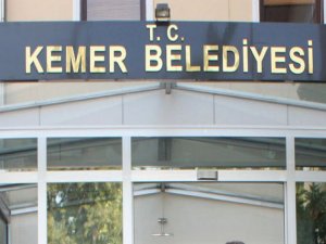 Kemer Belediyesi'ne operasyon
