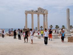 Apollon Tapınağı Tuzdan Etkilenmemesi İçin Koruma Altına Alındı