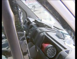 Hırsızlar Ambulanstan Navigasyon Cihazını Çaldı