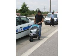 Adana'da Trafik Kazası: 2 Ölü, 1'i Bebek 2 Yaralı