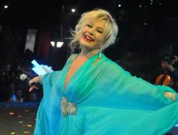 Gaziantep'ten Emel Sayın Ve İhsan Güvenç Geçti