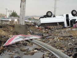 Piknikten Dönen Aileler Kaza Yaptı