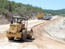 Muğla’da Köy Yolları Asfaltlanıyor