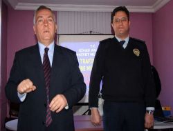Emniyet Müdüründen Sürücülere: Ailenizi Ağlatacağınıza, Ceza Yazarak Sizi Ağlatırım